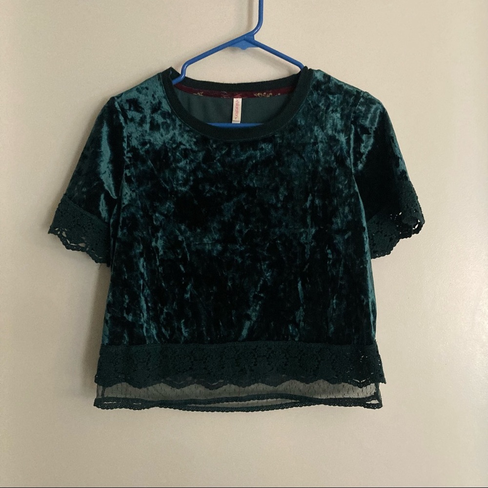 Green velvet crop top with lace detail. Size small. Xhilaration